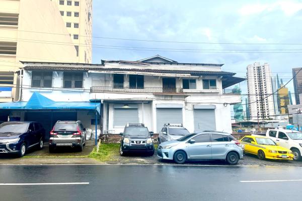 Venta de casa comercial en el carmen