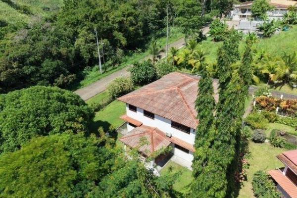 Gran propiedad con 2 residencias independientes en las cumbres