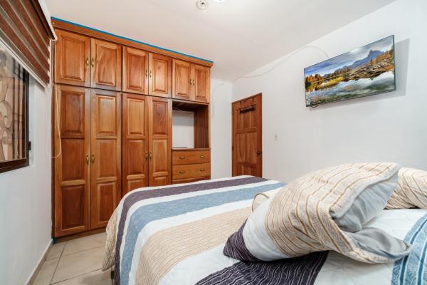 Beautifully maintained 3-bedroom home with guest s