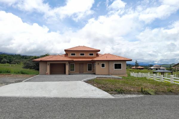 Excelente casa en un gran terreno en venta