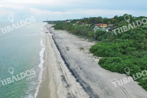 Venta de casa de playa en sea cliff, con piscina