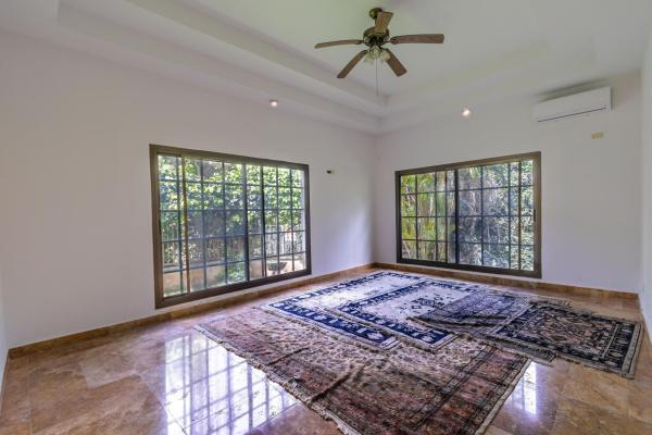 Residence for rent in altos del golf