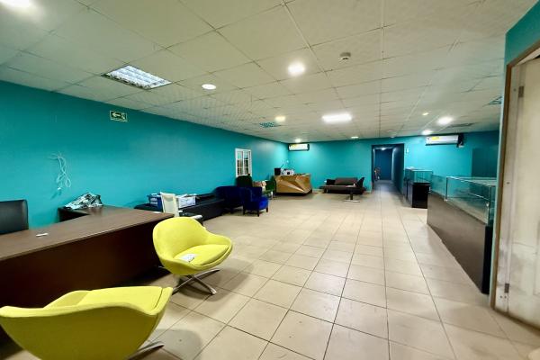 Se vende local comercial con galera bodega