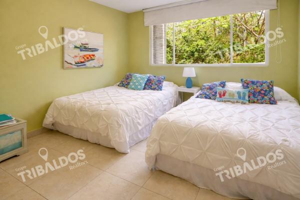 Apartamento frente al mar en venta , ph la ensenada farallón