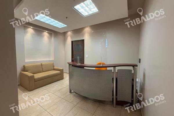 Office rental at capital plaza costa del este