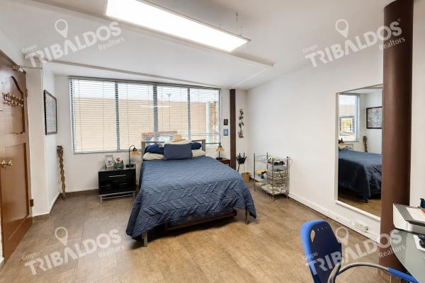 Residential building for sale in casco antiguo