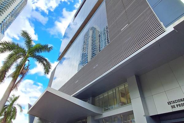 Venta de oficina en torre aseguradora ancón, costa del este