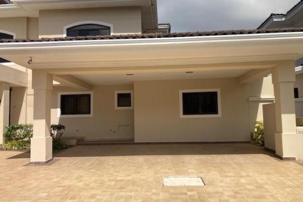 4 bedroom house toscana del este with solar panels