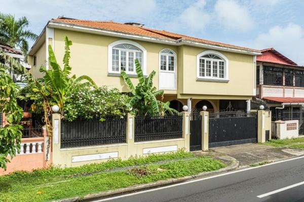 House for sale in the old town of colón, panama