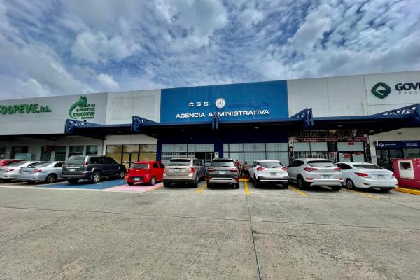 Venta local comercial cc los pueblos rentando