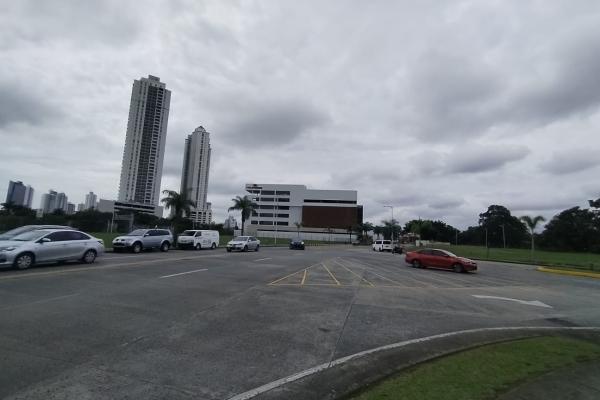 Sale of land in santa maria business district