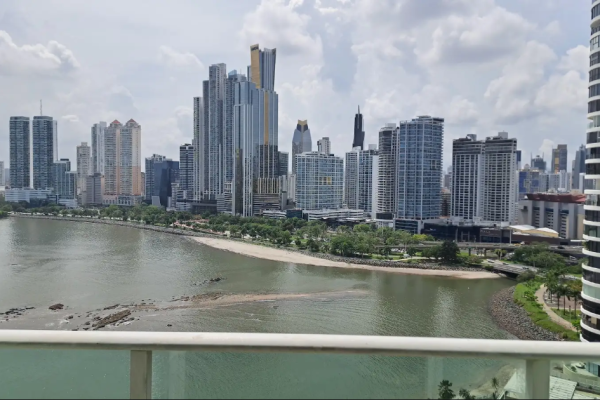 Sale of apartment in punta pacifica peninsula