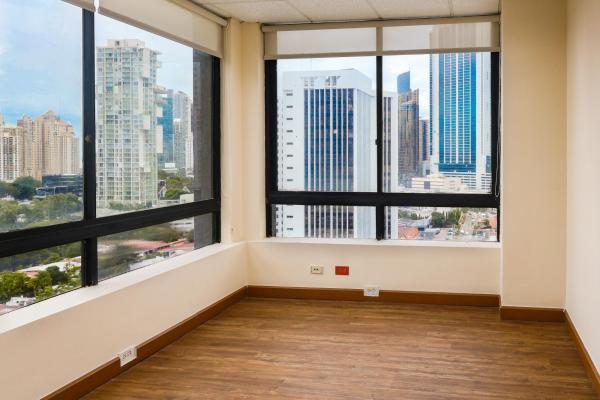 Entire office floor for rent on calle 50