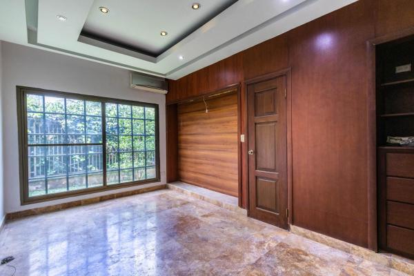 Residence for rent in altos del golf