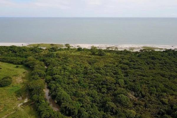 Venta de terreno en juan hombron