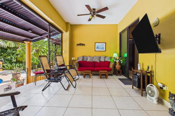 Casa tropical de 3 dormitorios hacienda pacifica