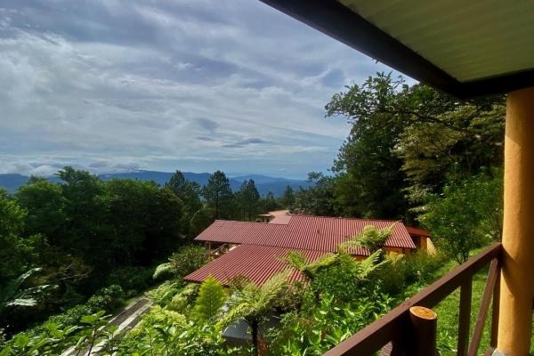 Mountain retreat in altos del maria