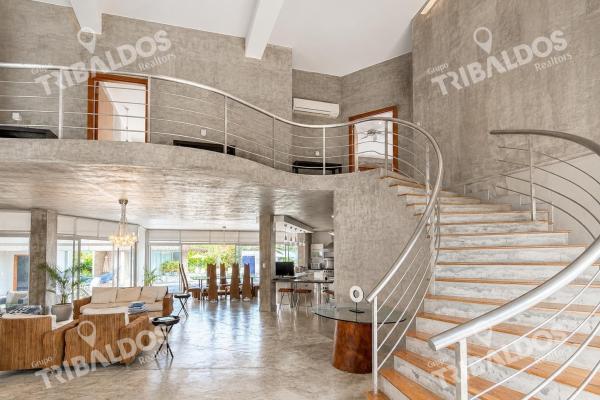 House for sale in coronado with 6 bedrooms