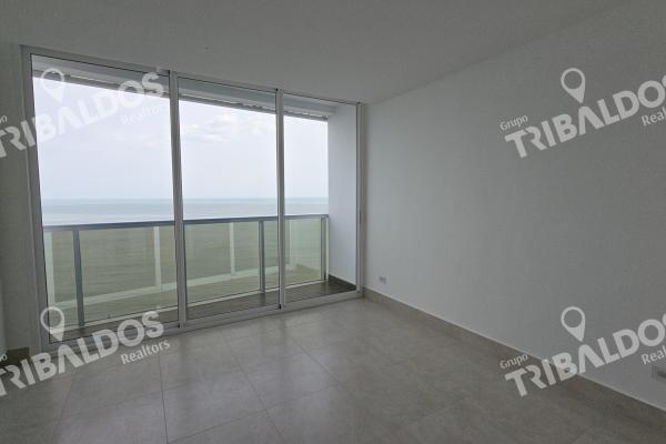 Venta de apartamento en ocean waves nueva gorgona