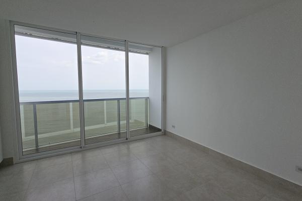 Venta de apartamento en ocean waves nueva gorgona