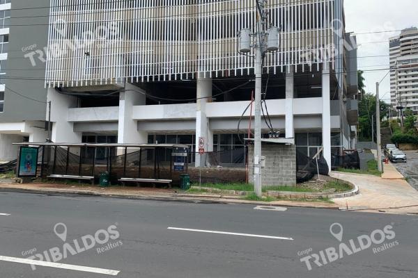 Alquiler de 3 locales comerciales en vía españa