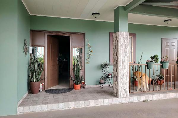 Spacious 3-bedroom home for rent in boquete