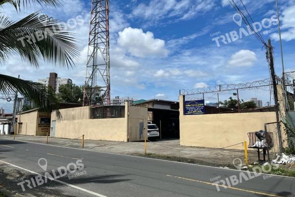 Venta de terreno en parque lefevre