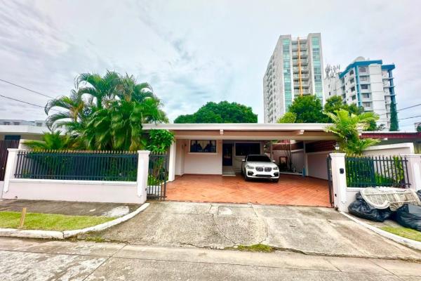 Se vende casa en hato pintado, pueblo nuevo