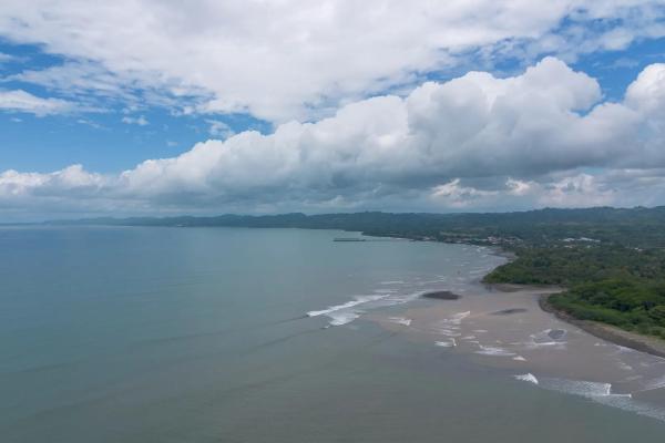 +9 hectáreas de terreno plano frente al mar en venta