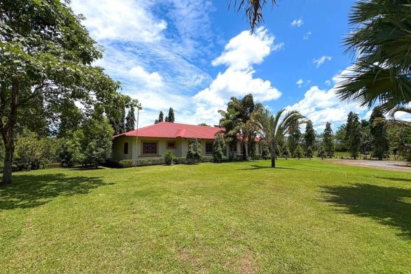 4-bedroom hacienda-style home in david