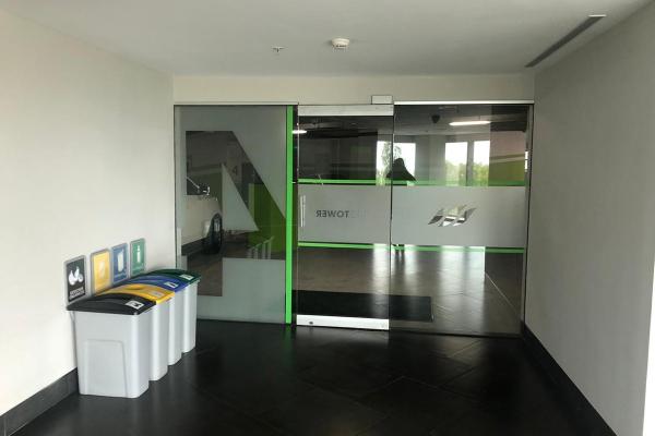Alquiler de oficina en costa del este, edificio mmg tower