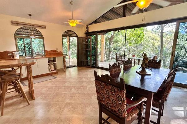 Casa en altos de maría con estudios independientes