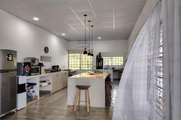 Casa con piscina, jacuzzi y espectaculares vistas a la montaña en el higo