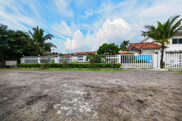 Oceanfront rental — playa malibú, gorgona