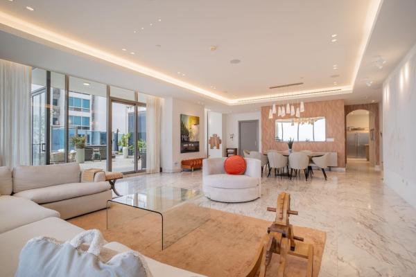 For sale 4-bedroom penthouse in ph regalia