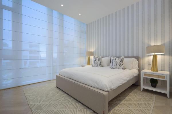 Waterfront 6 – wake up to the marina, own the view