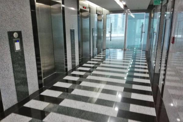 Oficina en gris, piso completo en calle 50, revolution tower
