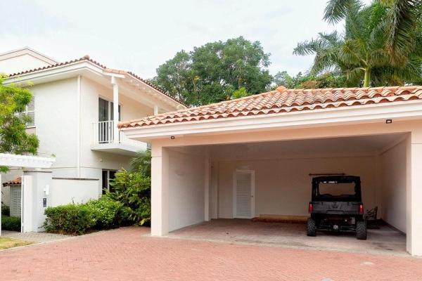 Casa frente a la playa en buenaventura, panamá