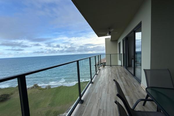 Apartamento frente al mar en la comunidad residencial de san carlos