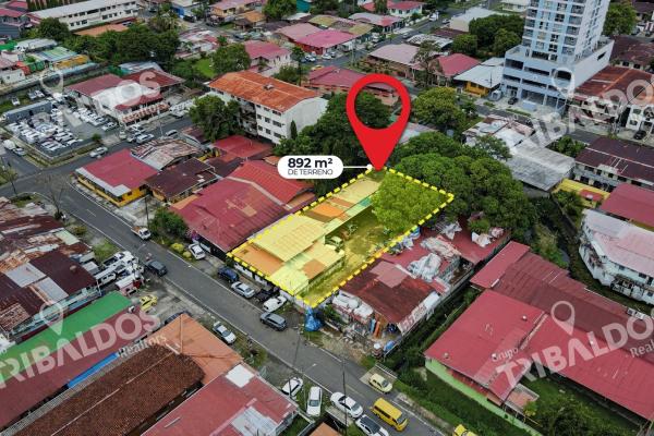 Venta de terreno comercial en parque lefevre