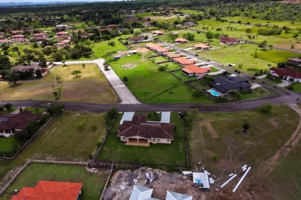 Casa de tres habitaciones en venta en alto boquete