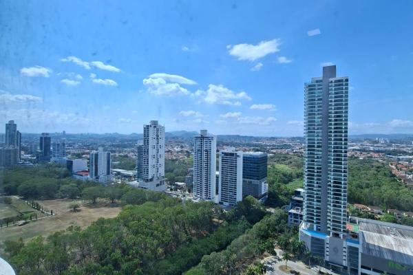 Elegant 2-bedroom apartment with panoramic view
