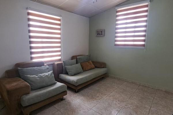 Casa con piscina en un amplio terreno en nueva gorgona, panamá.