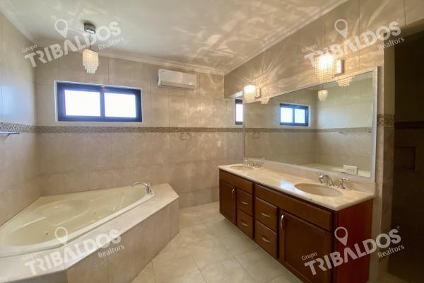 Venta de casa en costa del este