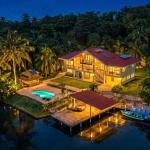 Hermosa villa frente al agua con muelle privado en sunset point, isla colón