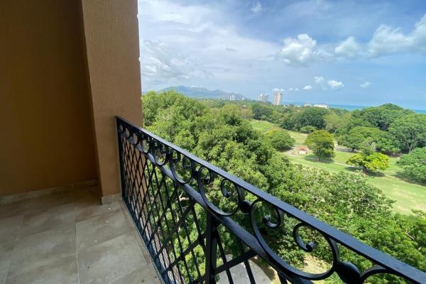 Apartamento de 4 habitaciones en edificio ph el alcazar, en coronado golf