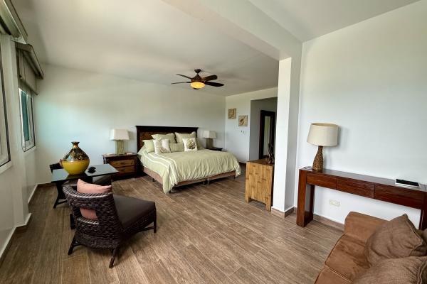 Sale of ocean view house, bijao
