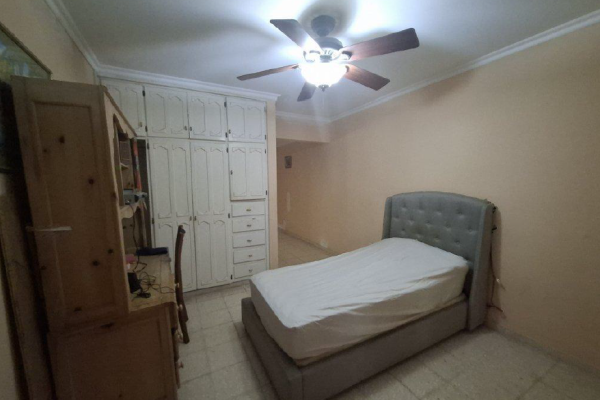 Venta de casa tipo chalet con terreno en la chorrera