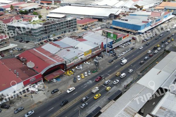 Negociable !! venta de plaza comercial rentando en transístmica