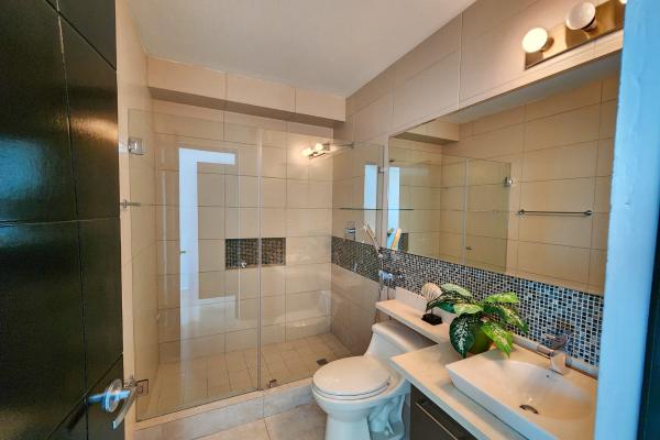 Sale of apartment in ocean wave, nueva gorgona.